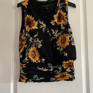 Sleeveless wrap top sunflower design with lace trim
